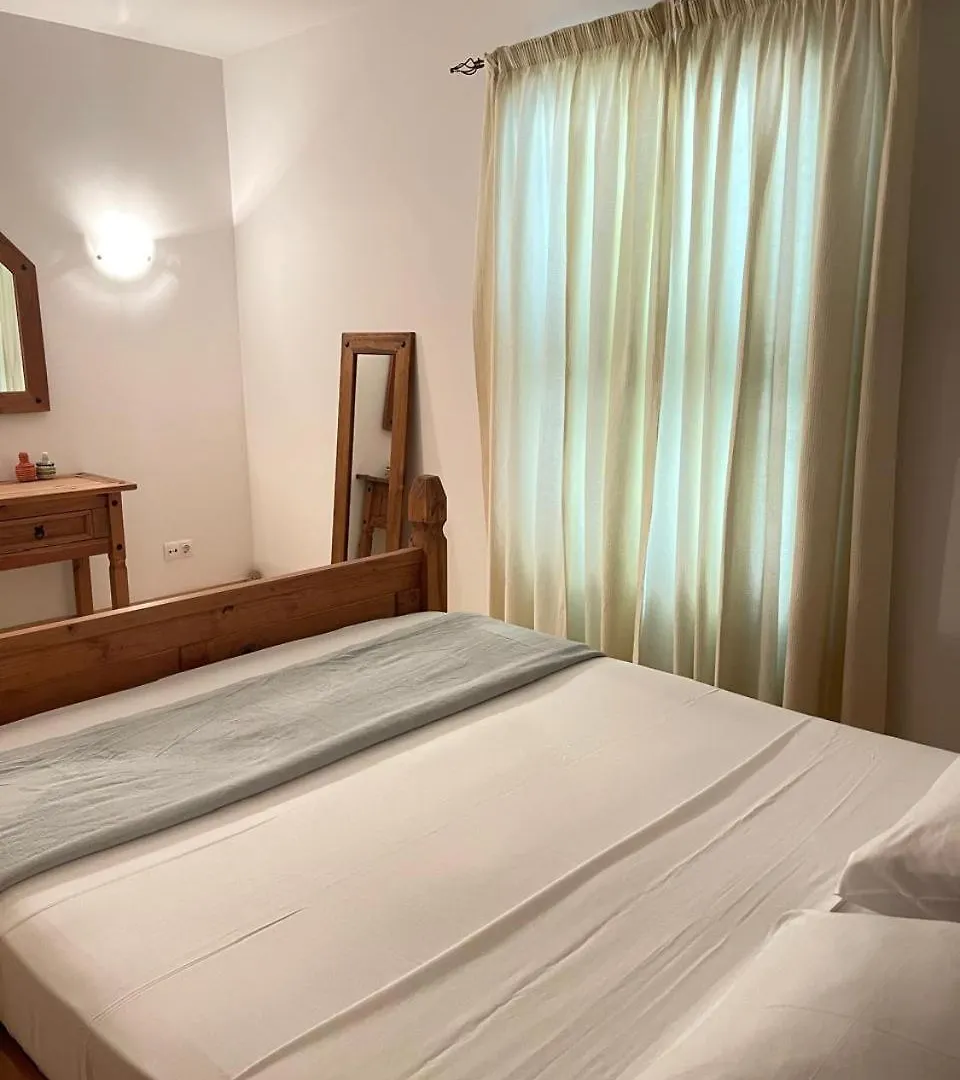 Suite Deluxe Soares Santa Maria 0*,