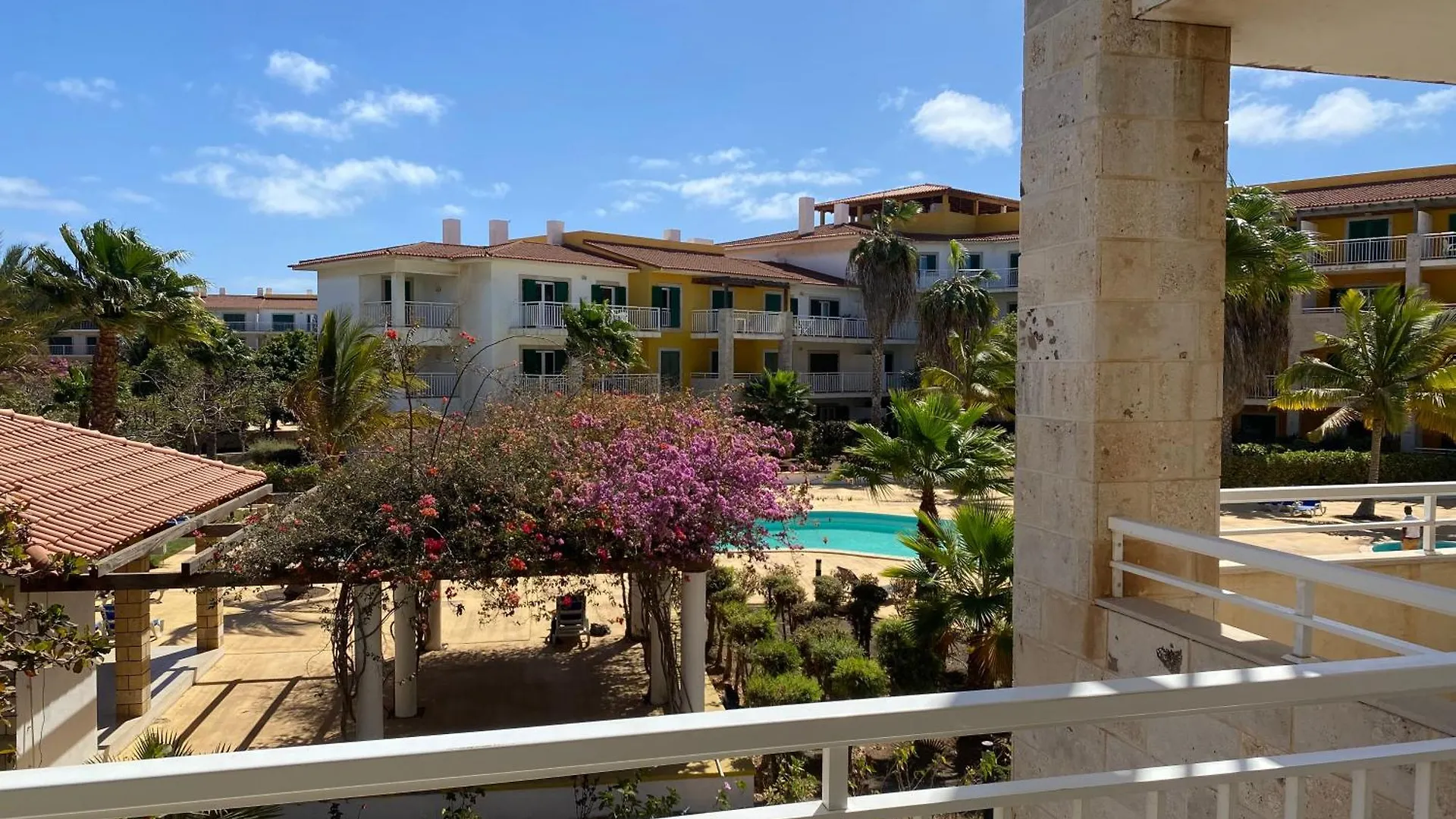 kontakty Suite Deluxe Soares