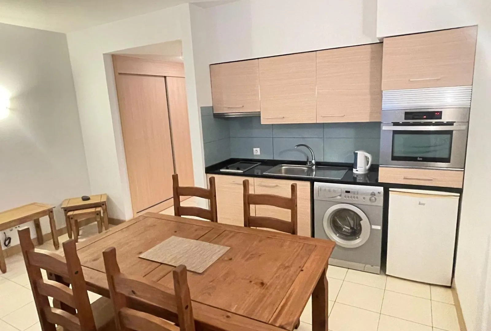 Suite Deluxe Soares Santa Maria 0*,  Kapverdy
